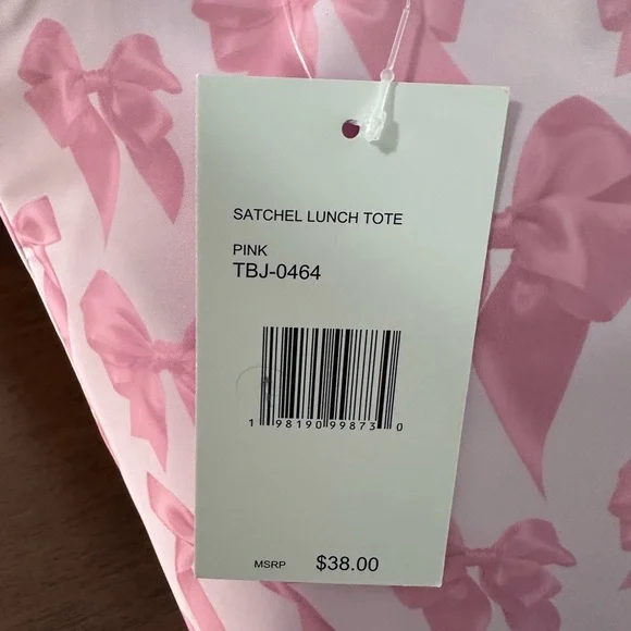 Betsey Johnson Pink and White Insulated Lunch Tote with Bow Pattern - Picture 5 of 9